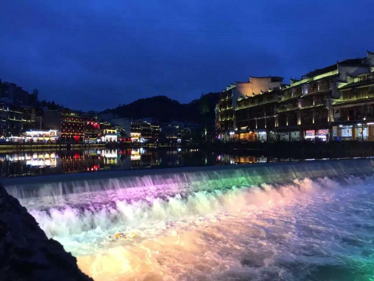 Wang Jiang Reclusive Boutique Inn Fenghuang County Exterior photo